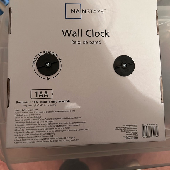 NWT. Mainstays analog black wall clock - Picture 2 of 2